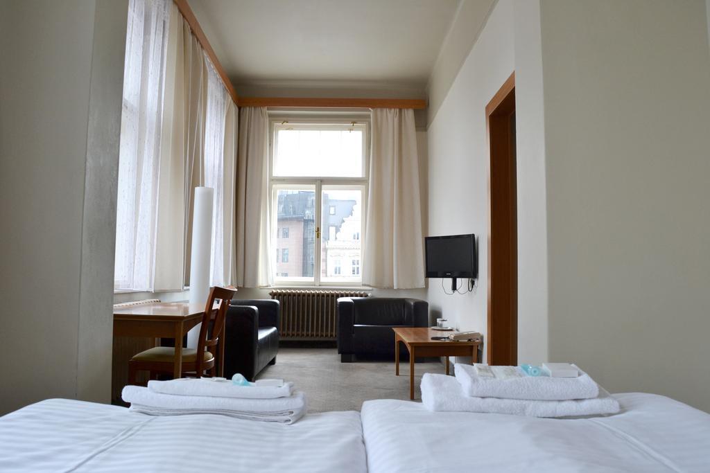 Hotel Praha Liberec Esterno foto
